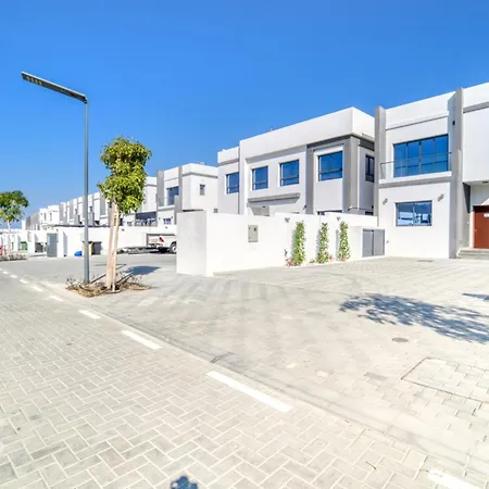 Best Deal, Classy 4Br Villa With Pool & Ocean Views By Deluxe Holiday Homes Fujairah Exterior photo