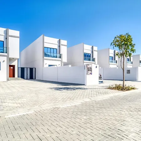 Best Deal, Classy 4Br Villa With Pool & Ocean Views By Deluxe Holiday Homes Fujairah Exterior photo