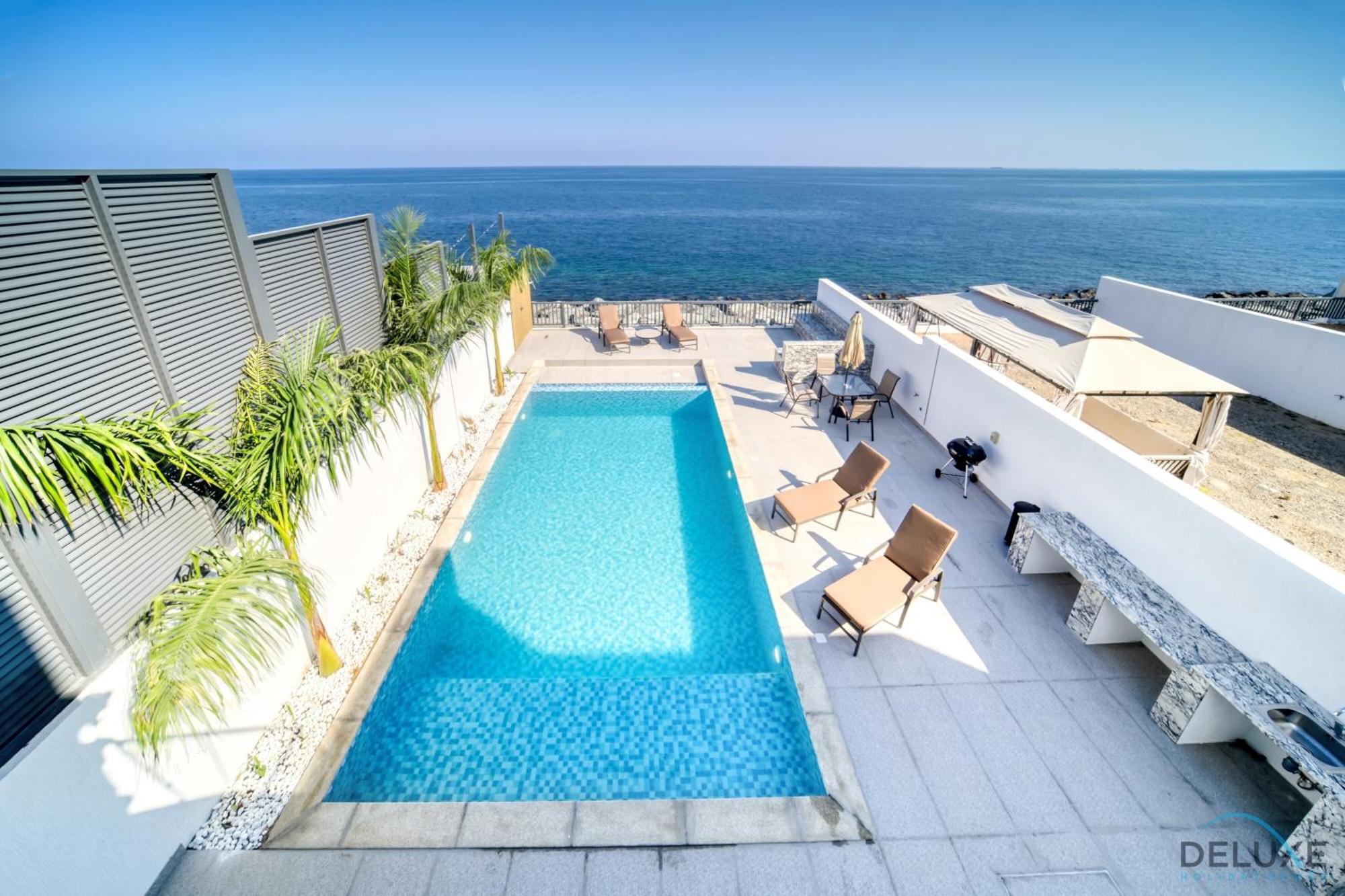 Deal, Classy 4br With Pool & Ocean Views By Deluxe Homes Apartment Fujairah