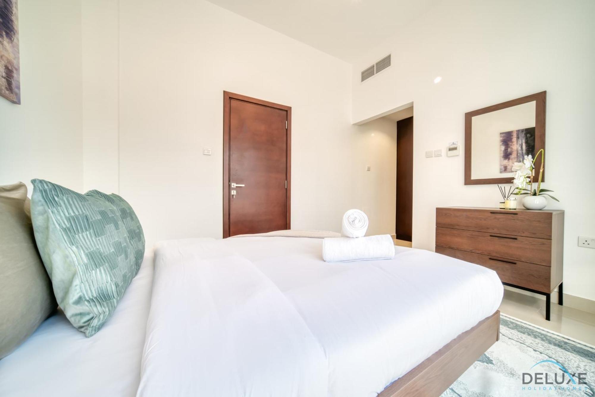 Deal, Classy 4br With Pool & Ocean Views By Deluxe Homes Apartment Fujairah