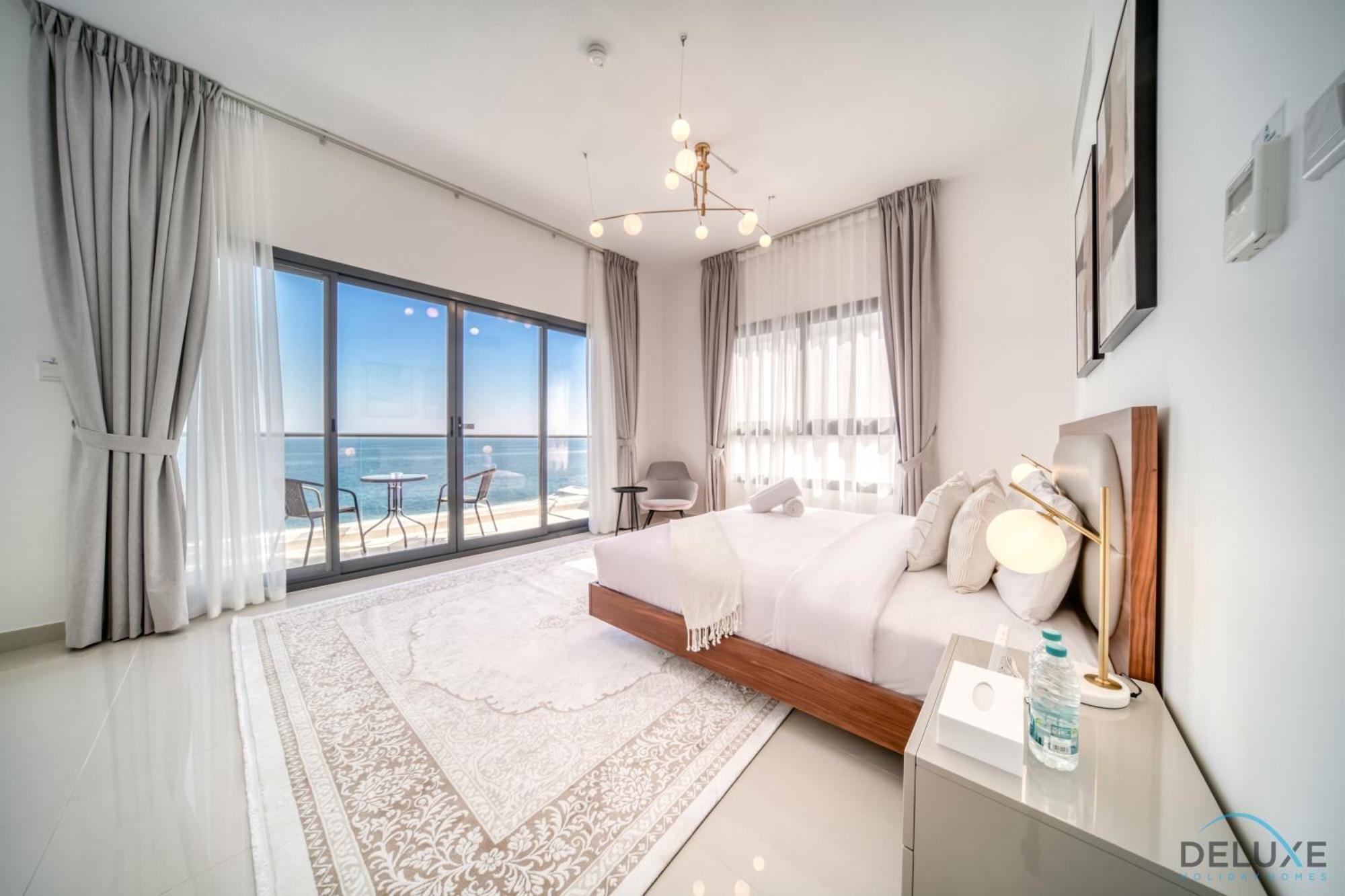 Deal, Classy 4br With Pool & Ocean Views By Deluxe Homes Apartment *