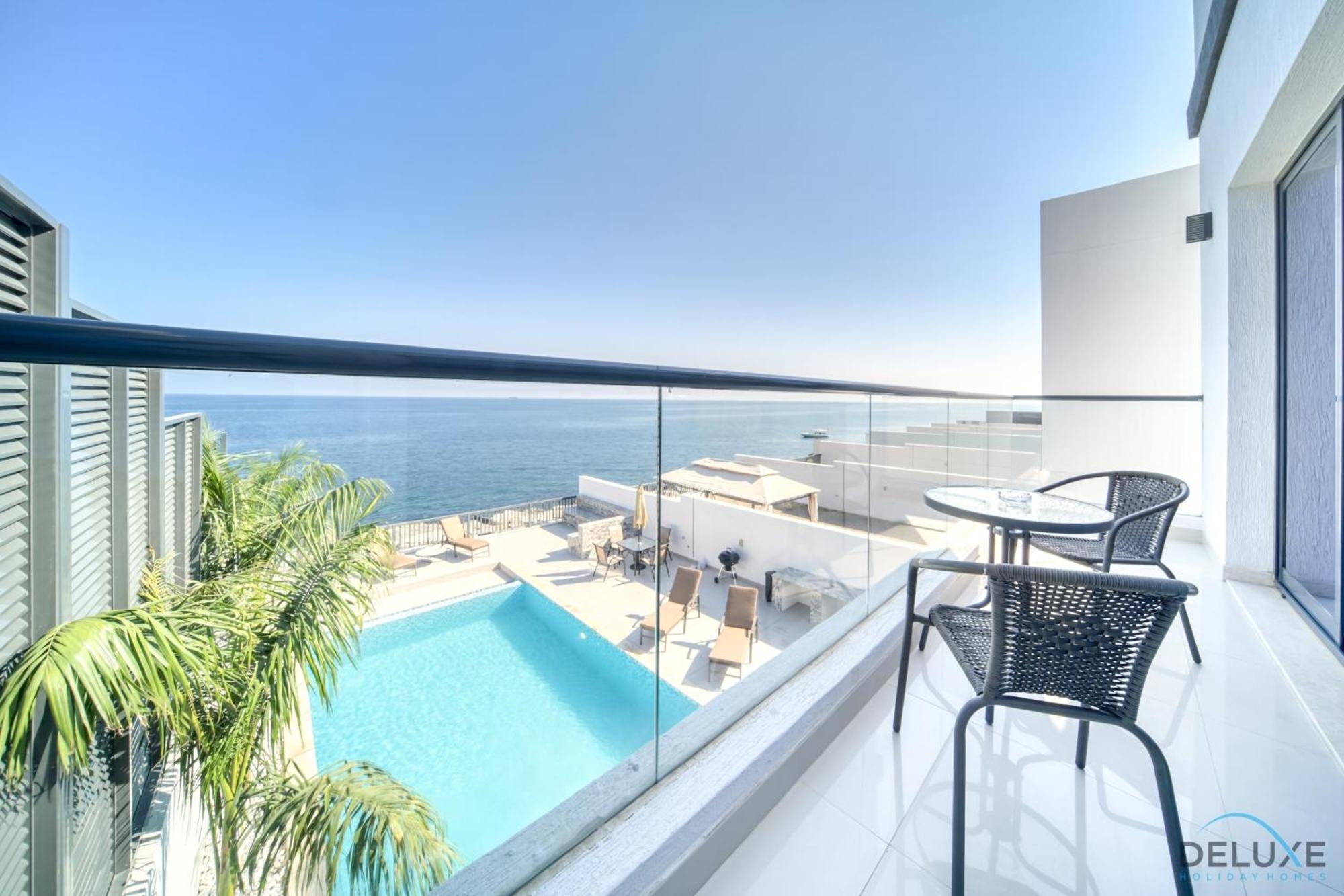 Deal, Classy 4br With Pool & Ocean Views By Deluxe Homes Fujairah