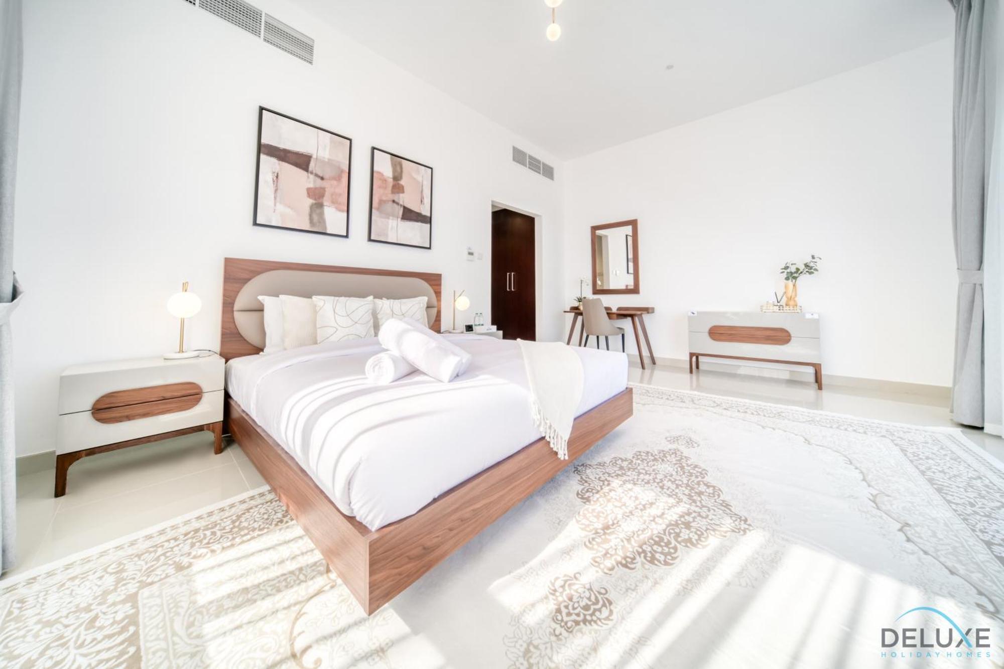 Deal, Classy 4br With Pool & Ocean Views By Deluxe Homes Apartment Fujairah