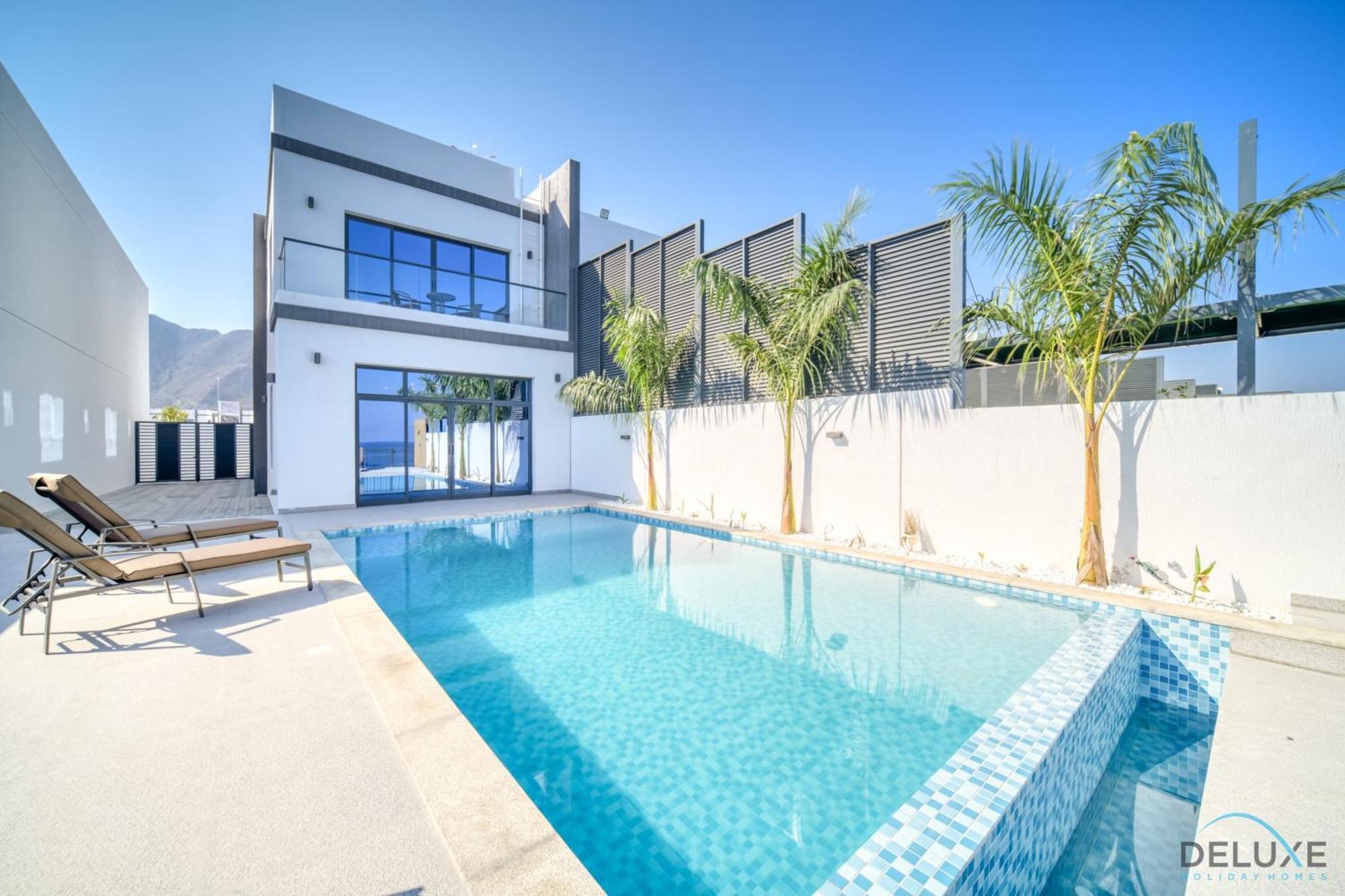Deal, Classy 4br With Pool & Ocean Views By Deluxe Homes Apartment *