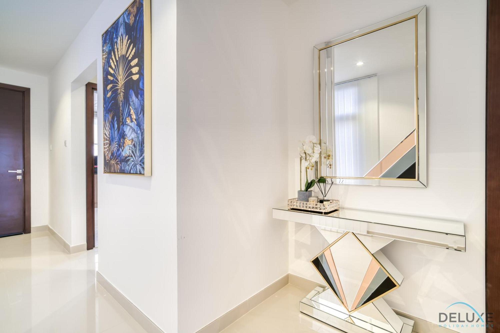 Deal, Classy 4br With Pool & Ocean Views By Deluxe Homes * Fujairah