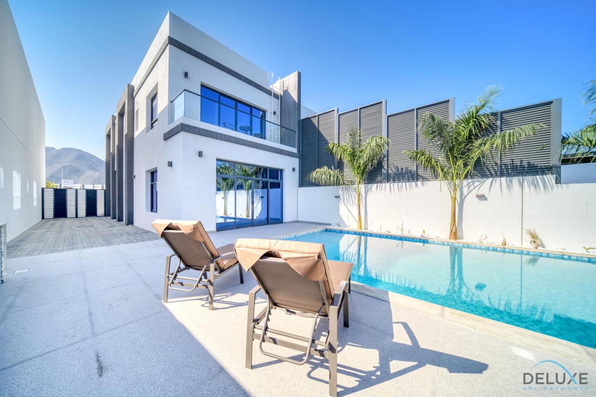 Deal, Classy 4br With Pool & Ocean Views By Deluxe Homes