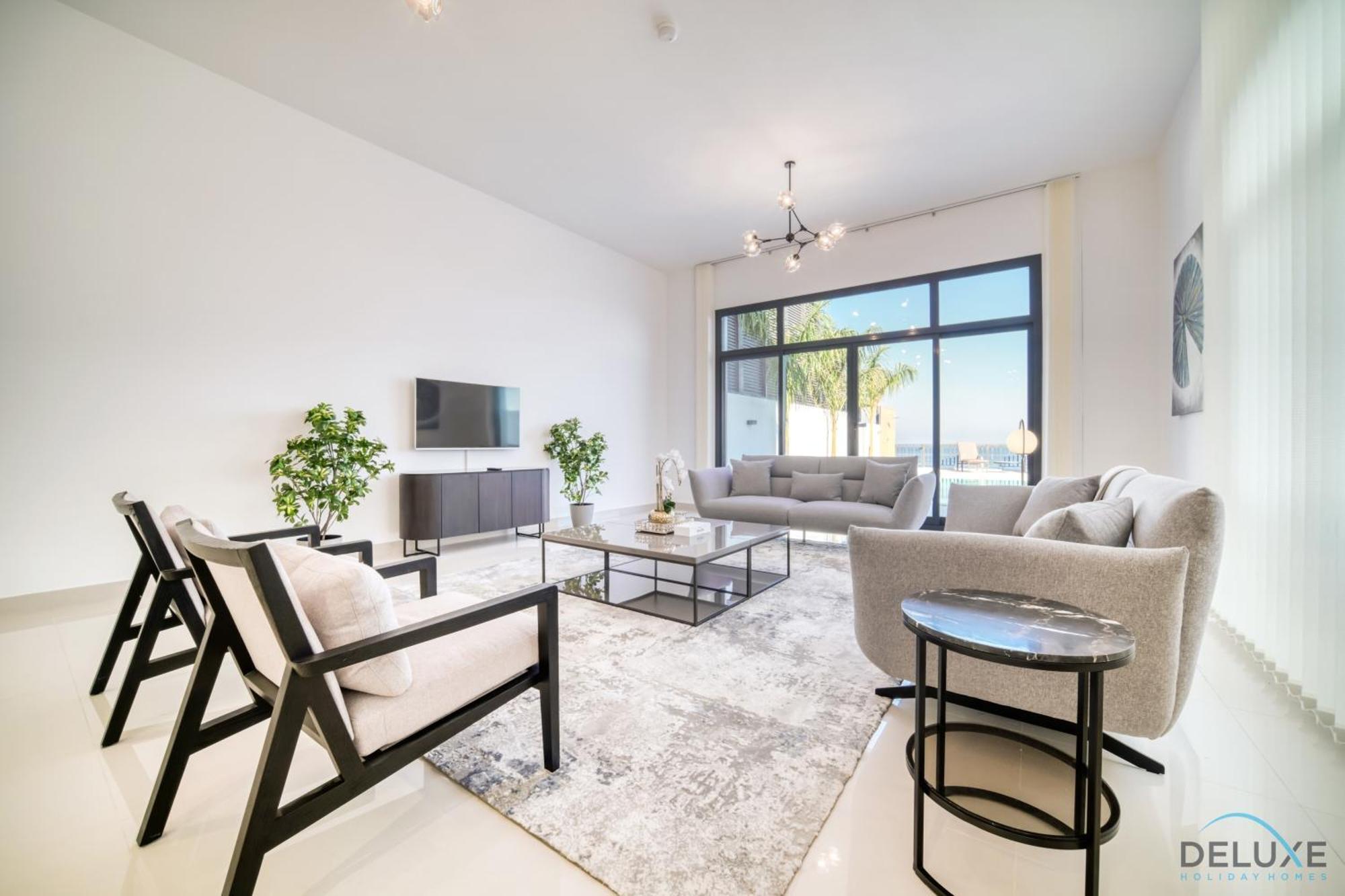 Deal, Classy 4br With Pool & Ocean Views By Deluxe Homes Apartment Fujairah