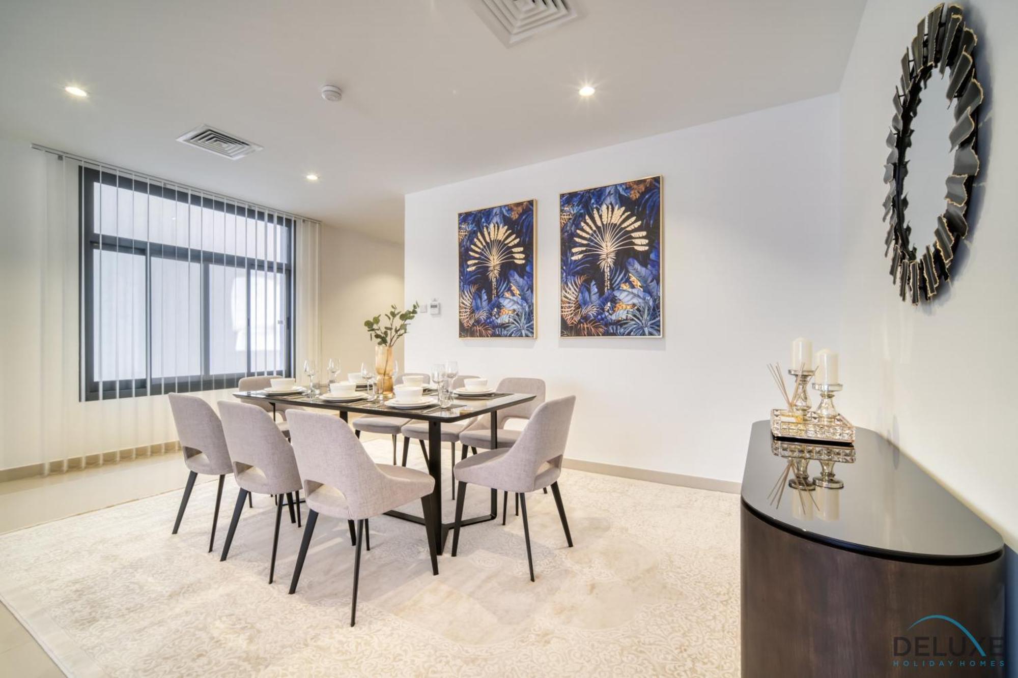 Deal, Classy 4br With Pool & Ocean Views By Deluxe Homes * Fujairah