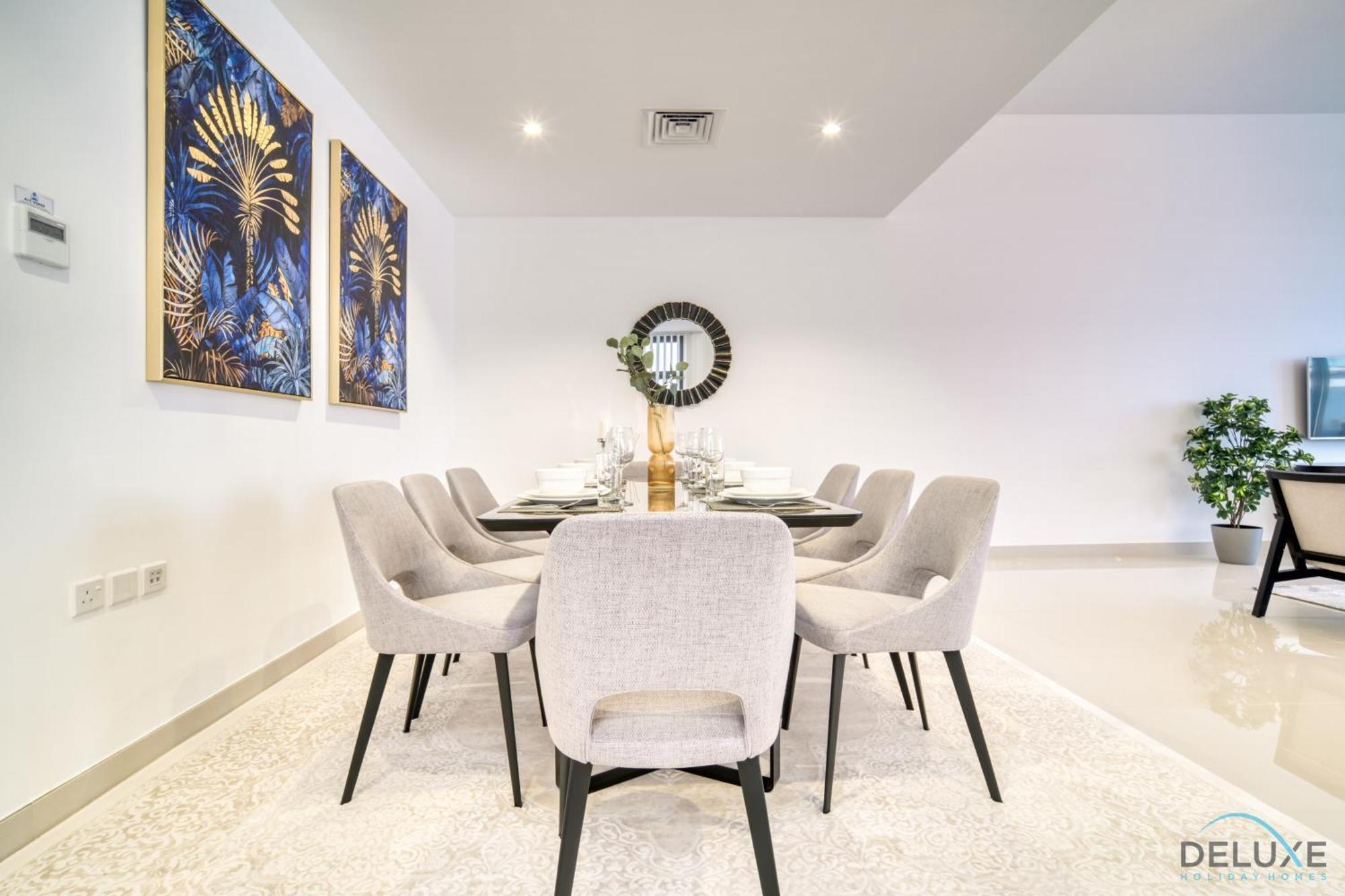 Apartment Deal, Classy 4br With Pool & Ocean Views By Deluxe Homes
