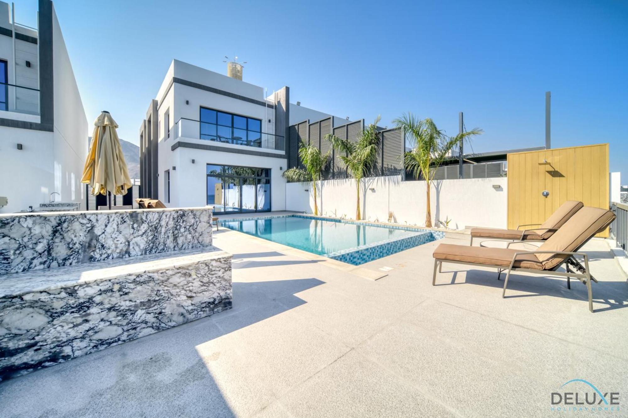 Deal, Classy 4br With Pool & Ocean Views By Deluxe Homes Apartment *